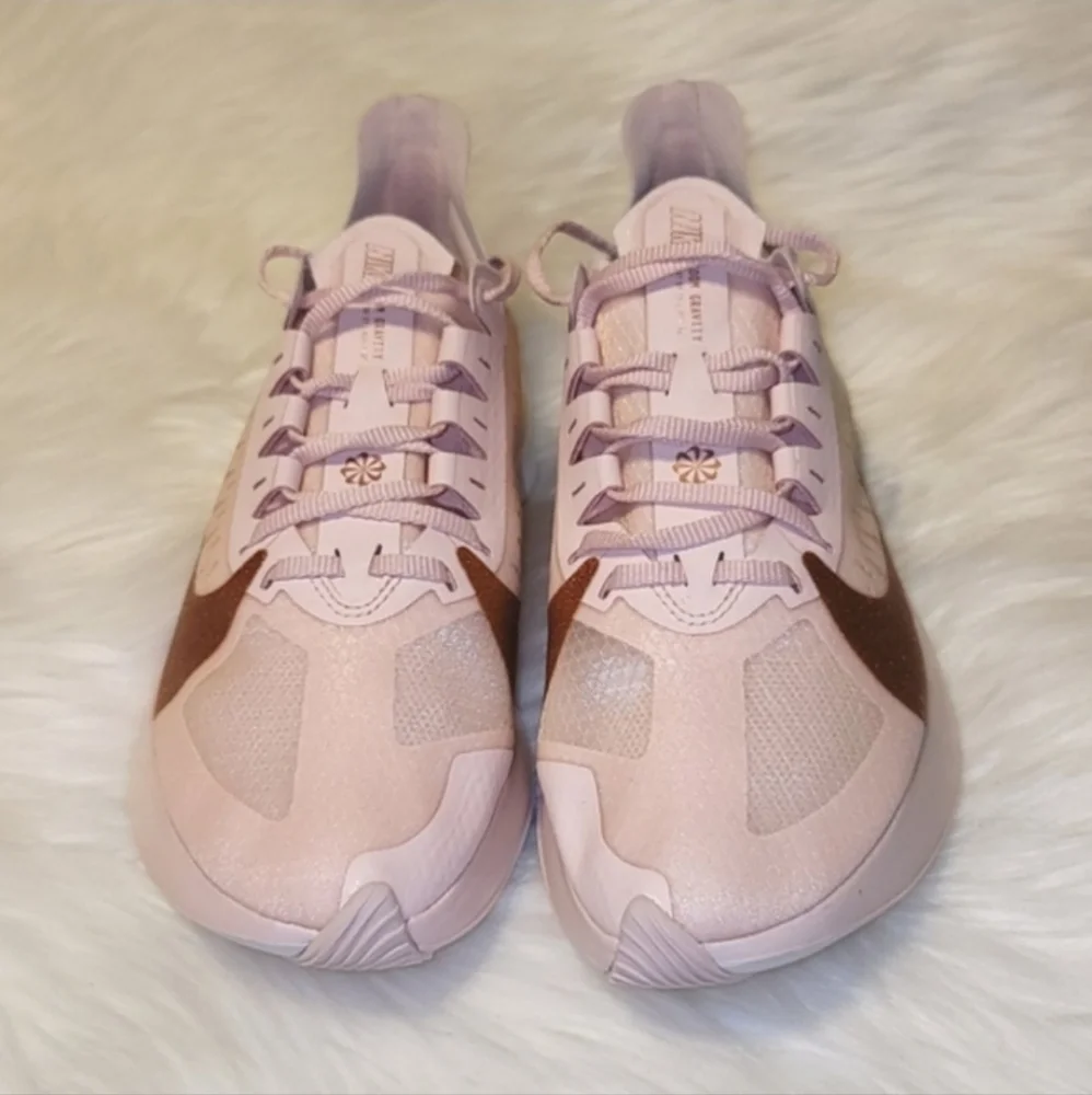 Nike Zoom Gravity Running Sneakers Echo Pink Metallic Red Bronze